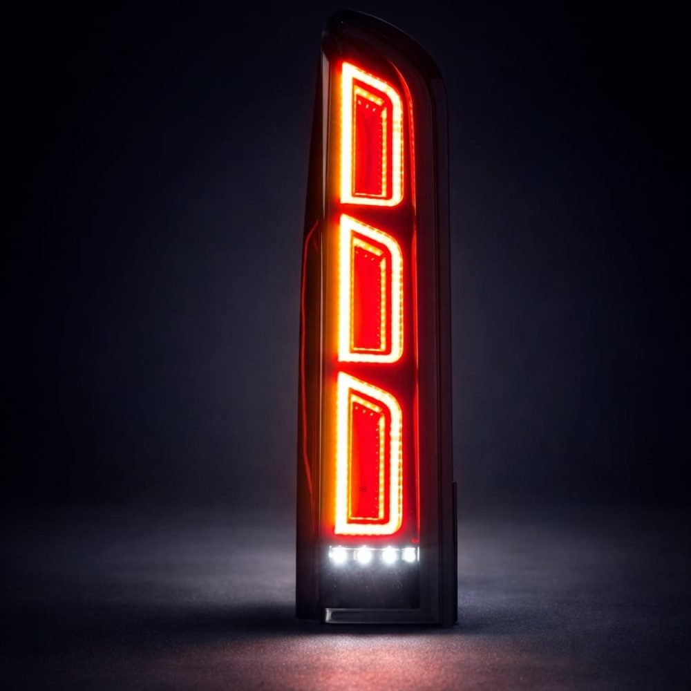 PMS-606 TAIL LAMP XC